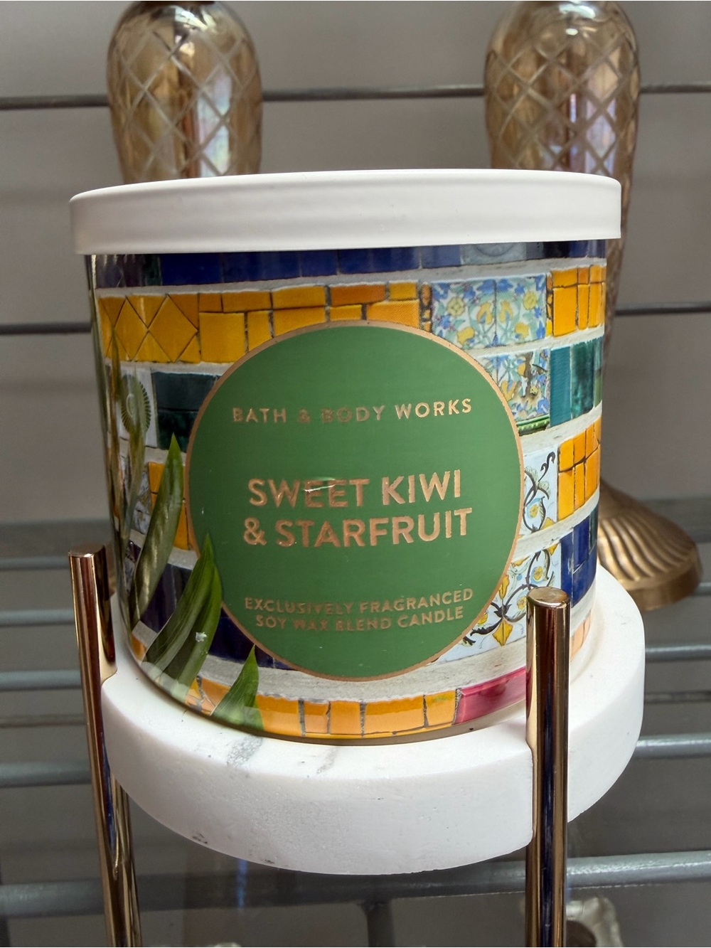 Bath & Body Works Sweet Kiwi & Starfruit 3 Wick Candle — NWT